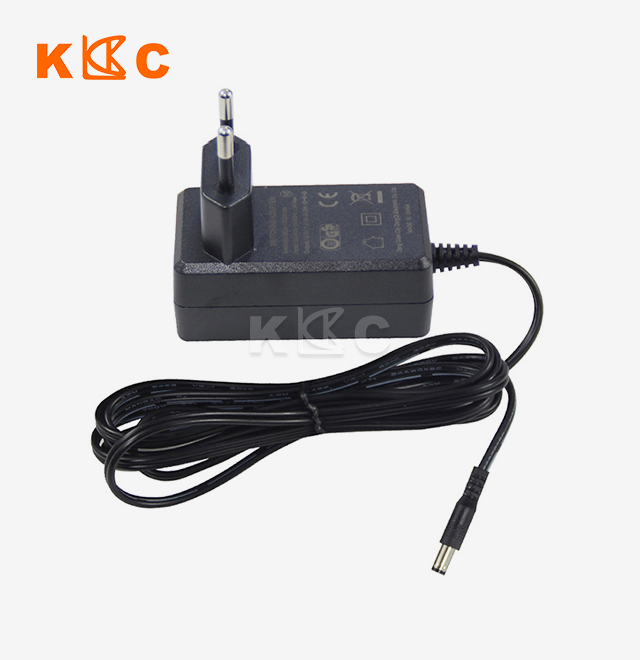 12v kontinua elektrofonto por LED-lumoj